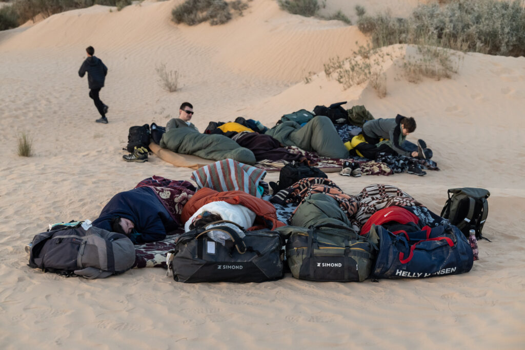 le dortoir de la belle étoile, au petit matin